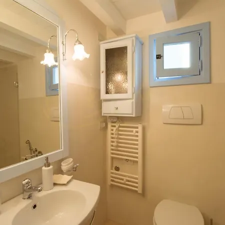 Td Casa Reina In The Historic Center With Terrace Polignano a Mare