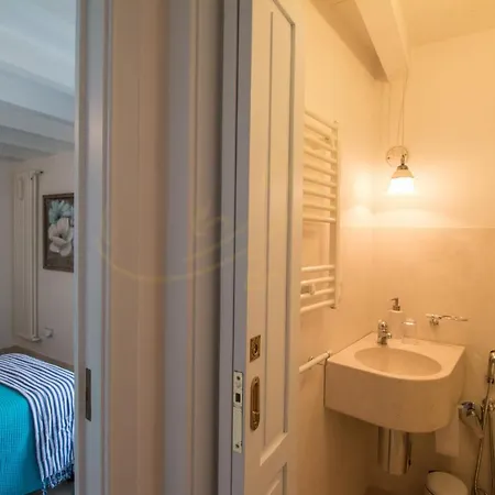 Td Casa Reina In The Historic Center With Terrace * Polignano a Mare